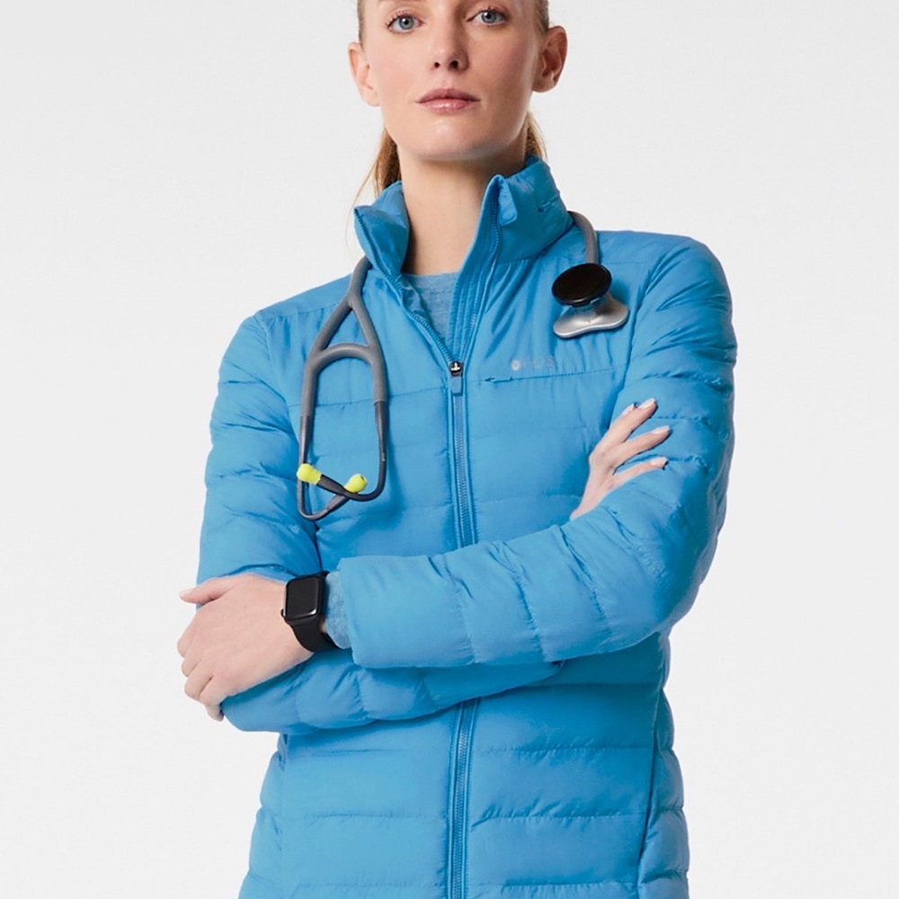 FIGS NWT On Shift Puffer Jacket
